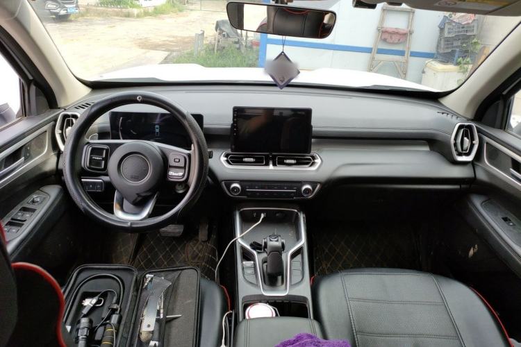 Used Great Wall King Kong Poer 2024 2.0T Automatic 8AT Diesel 4x4 Elite Flatbed Center Console