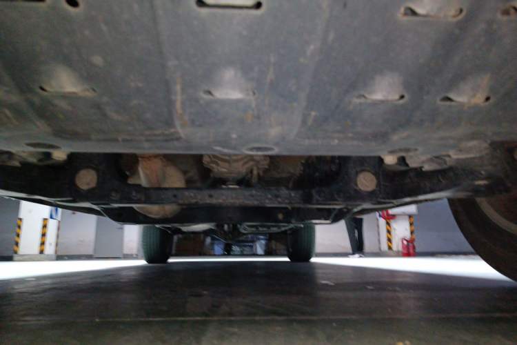 Used Great Wall King Kong Poer 2024 2.0T Manual Diesel 4x4 Base Edition Flatbed Chassis Front
