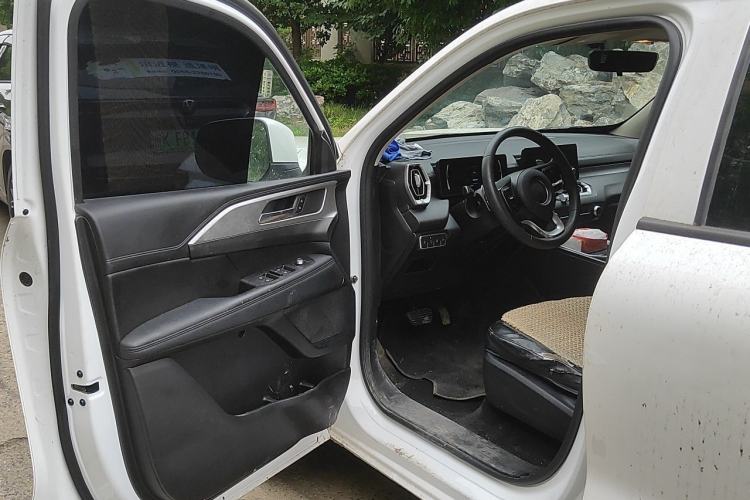Used Great Wall King Kong Poer 2024 2.0T Automatic 8AT Diesel Two-Wheel-Drive Elite Flatbed Driver Seat