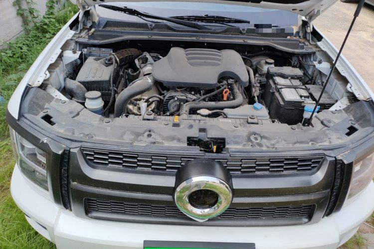 Used Great Wall King Kong Poer 2024 2.0T Automatic 8AT Diesel 4x4 Elite Flatbed Engine Bay