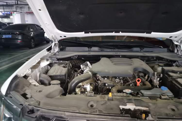 Used Great Wall King Kong Poer 2024 2.0T Manual Diesel 4x4 Elite Long-Box Version Engine Bay Right