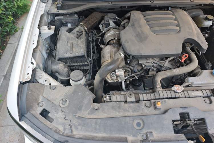 Used Great Wall King Kong Poer 2024 2.0T Manual Diesel 4x4 Base Version with Extended Cab Engine Bay Right