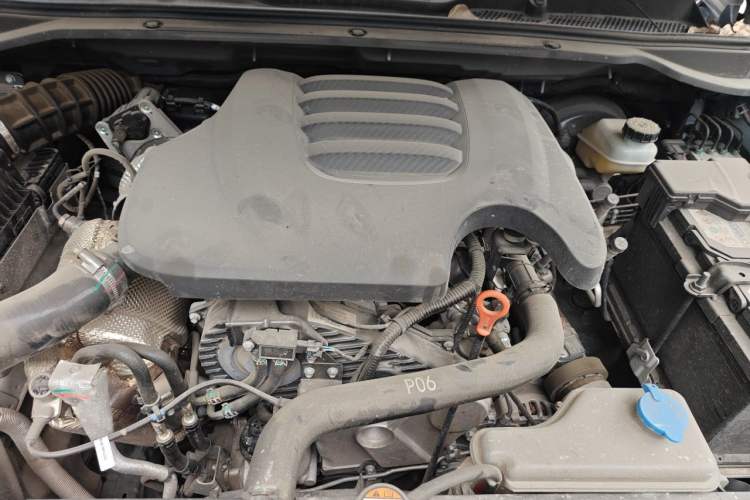Used Great Wall King Kong Poer 2024 2.0T Manual Diesel 4x4 Base Edition Flatbed Engine Bay