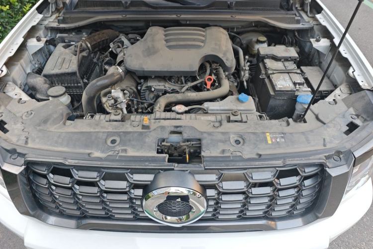 Used Great Wall King Kong Poer 2024 2.0T Manual Diesel 4x4 Base Version with Extended Cab Engine Bay