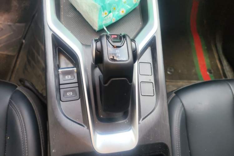 Used Great Wall King Kong Poer 2024 2.0T Automatic 8AT Diesel Four-Wheel-Drive Elite Version with Long Bed Gear Lever
