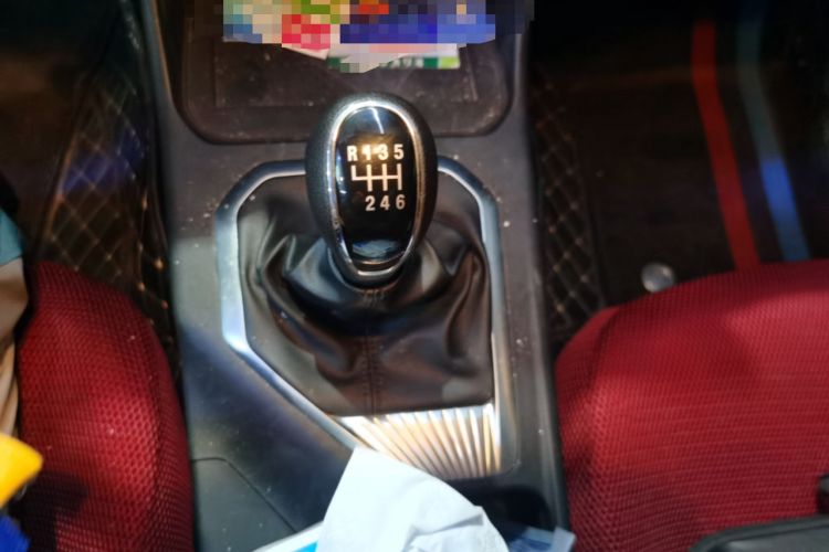 Used Great Wall King Kong Poer 2024 2.0T Manual Diesel Two-Wheel-Drive Base Edition Flatbed Gear Lever