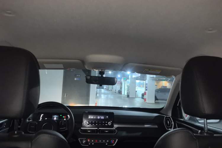 Used Great Wall King Kong Poer 2024 2.0T Automatic 8AT Diesel Two-Wheel-Drive Elite Flatbed Headliner