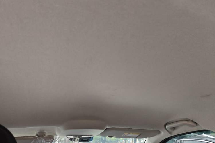Used Great Wall King Kong Poer 2024 2.0T Manual Diesel 4x4 Base Edition Flatbed Headliner