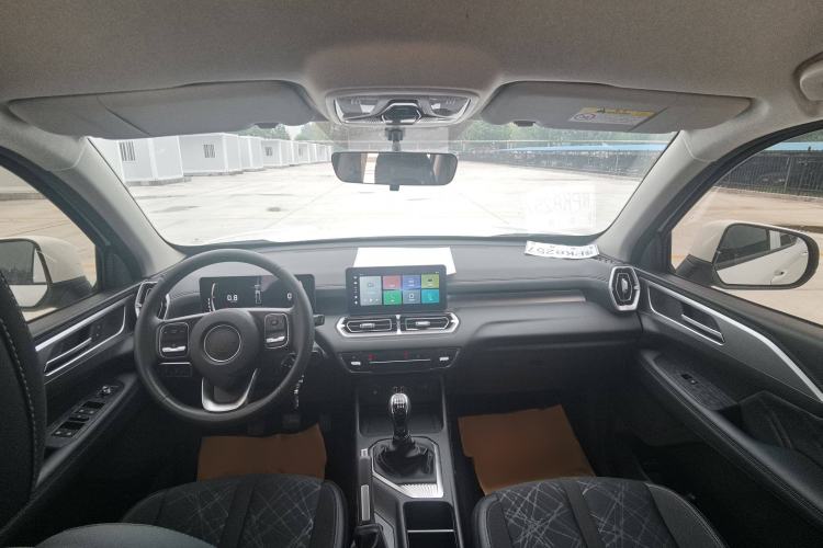 Used Great Wall King Kong Poer 2024 2.0T Manual Gasoline Two-Wheel-Drive Elite Flatbed Interior 9
