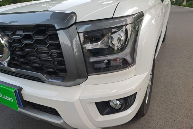 Used Great Wall King Kong Poer 2024 2.0T Manual Diesel Two-Wheel-Drive Base Edition Flatbed Left Front Headlight