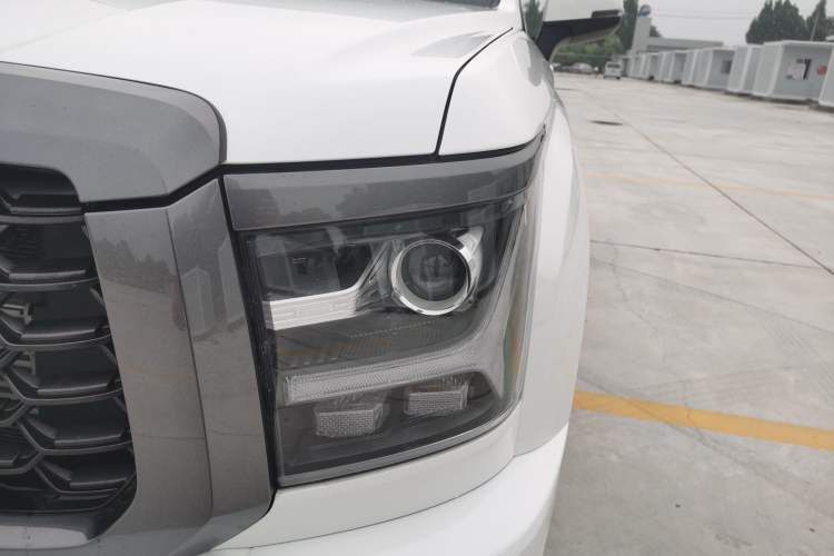 Used Great Wall King Kong Poer 2024 2.0T Manual Gasoline Two-Wheel-Drive Elite Flatbed Left Front Headlight