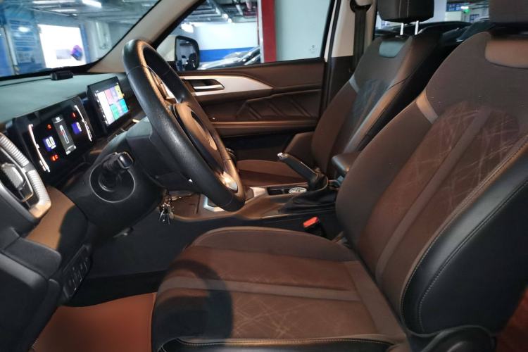 Used Great Wall King Kong Poer 2024 2.0T Manual Diesel 4x4 Elite Long-Box Version Left Front Seat