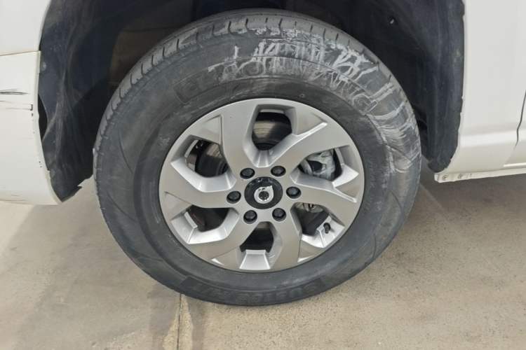 Used Great Wall King Kong Poer 2024 2.0T Automatic 8AT Diesel 4x4 Elite Flatbed Left Front Wheel Hub