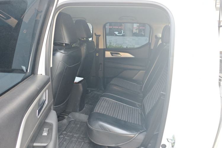 Used Great Wall King Kong Poer 2024 2.0T Manual Diesel 4x4 Base Version with Extended Cab Left Rear Seat