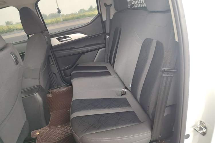 Used Great Wall King Kong Poer 2024 2.0T Manual Diesel 4x4 Base Edition Flatbed Left Rear Seat