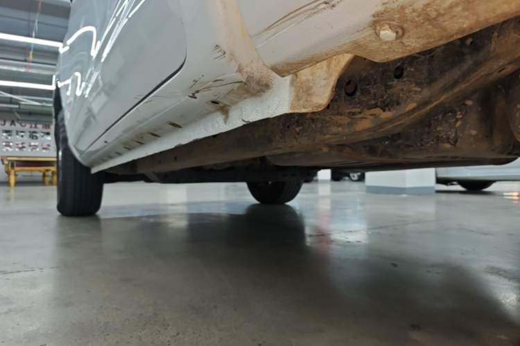 Used Great Wall King Kong Poer 2024 2.0T Automatic 8AT Diesel 4x4 Elite Flatbed Left Side Sill