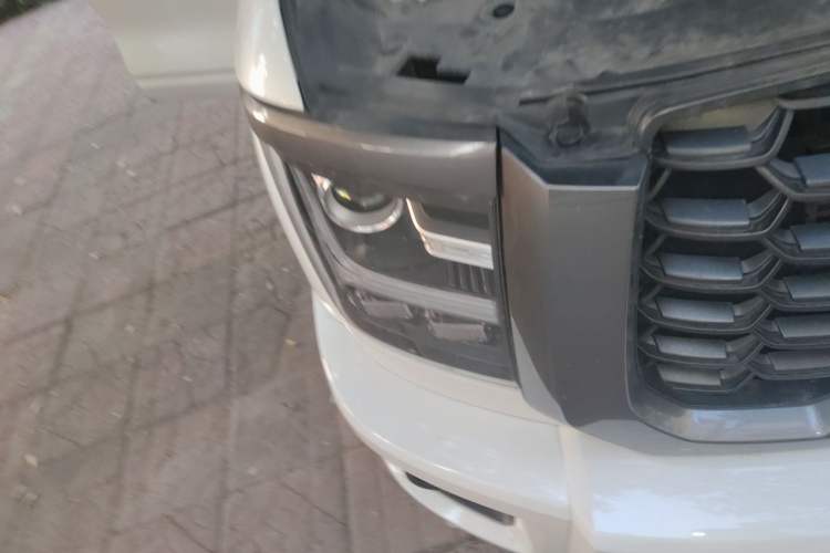Used Great Wall King Kong Poer 2024 2.0T Manual Diesel 4x4 Base Edition Flatbed Right Front Headlight