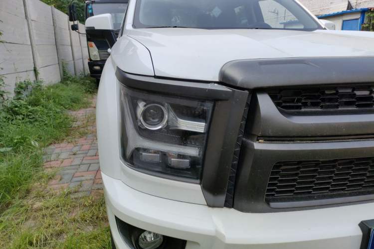 Used Great Wall King Kong Poer 2024 2.0T Automatic 8AT Diesel 4x4 Elite Flatbed Right Front Headlight