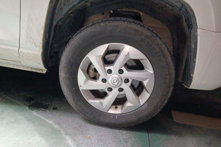 Used Great Wall King Kong Poer 2024 2.0T Manual Diesel 4x4 Base Edition Flatbed Right Front Wheel Hub