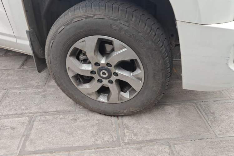 Used Great Wall King Kong Poer 2024 2.0T Manual Diesel 4x4 Base Edition Flatbed Right Front Wheel Hub