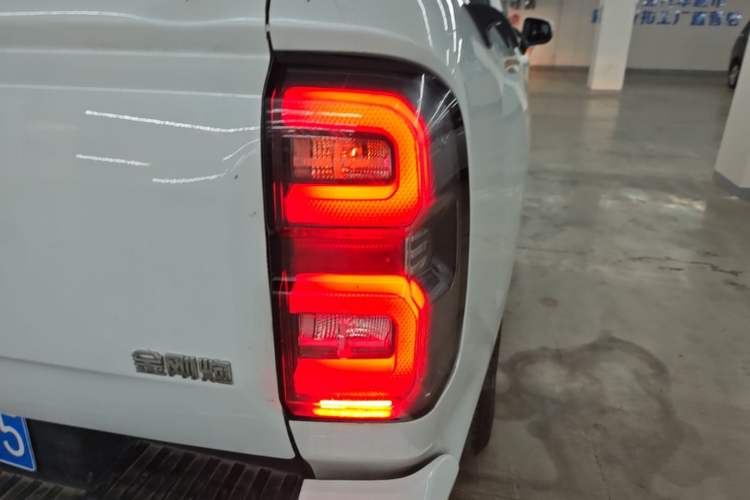 Used Great Wall King Kong Poer 2024 2.0T Automatic 8AT Diesel 4x4 Elite Flatbed Right Rear Taillight