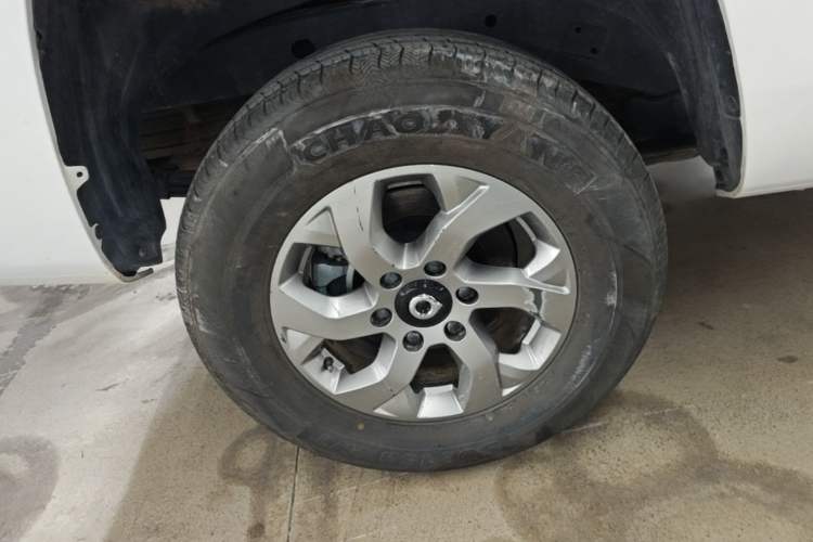 Used Great Wall King Kong Poer 2024 2.0T Automatic 8AT Diesel 4x4 Elite Flatbed Right Rear Wheel Hub