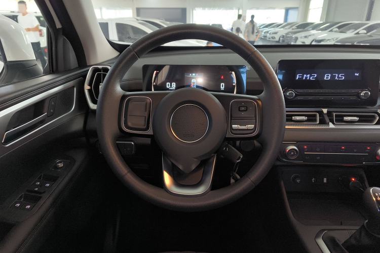 Used Great Wall King Kong Poer 2024 2.0T Manual Diesel Two-Wheel-Drive Base Edition Flatbed Steering Wheel