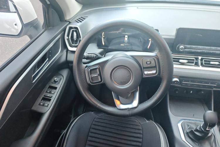 Used Great Wall King Kong Poer 2024 2.0T Manual Diesel 4x4 Base Version with Extended Cab Steering Wheel