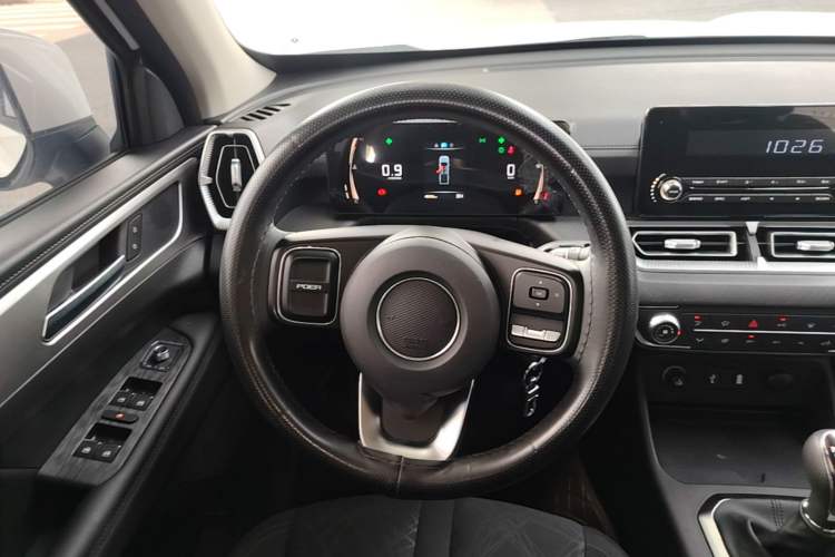 Used Great Wall King Kong Poer 2024 2.0T Manual Diesel 4x4 Base Edition Flatbed Steering Wheel