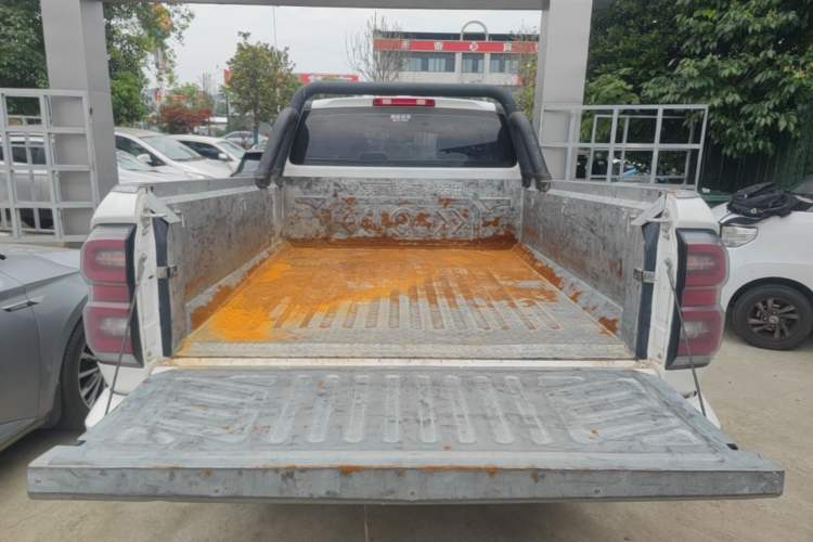 Used Great Wall King Kong Poer 2024 2.0T Automatic 8AT Diesel Two-Wheel-Drive Navigation Edition Flatbed Trunk