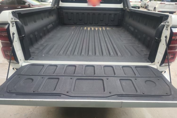 Used Great Wall King Kong Poer 2024 2.0T Automatic 8AT Diesel Four-Wheel-Drive Elite Version with Long Bed Trunk