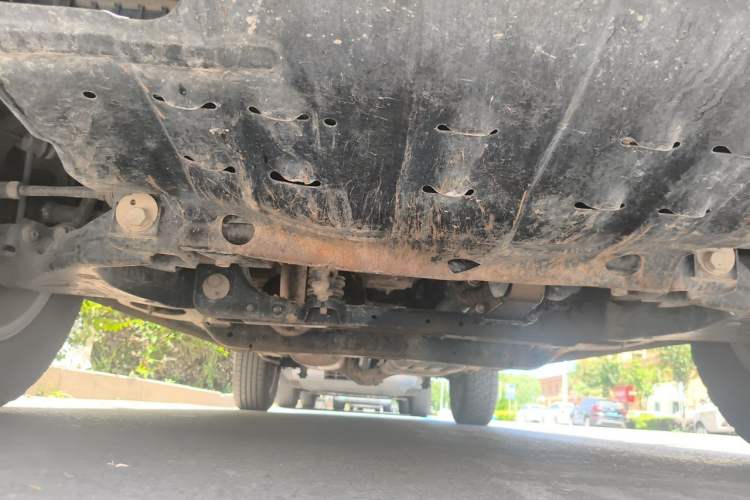 Used Great Wall King Kong Poer 2024 2.0T Manual Gasoline 4x4 Elite Flatbed Chassis Front