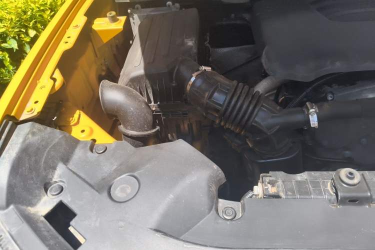 Used Great Wall King Kong Poer 2024 2.0T Manual Gasoline 4x4 Elite Flatbed Engine Bay Right
