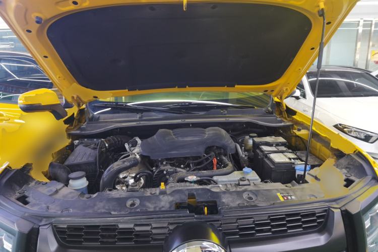 Used Great Wall King Kong Poer 2024 2.0T Automatic 8AT Diesel Two-Wheel-Drive Elite Flatbed Engine Bay