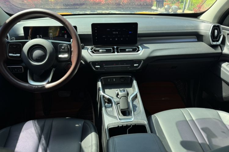 Used Great Wall King Kong Poer 2024 2.0T Automatic 8AT Diesel Two-Wheel-Drive Elite Flatbed Interior 5
