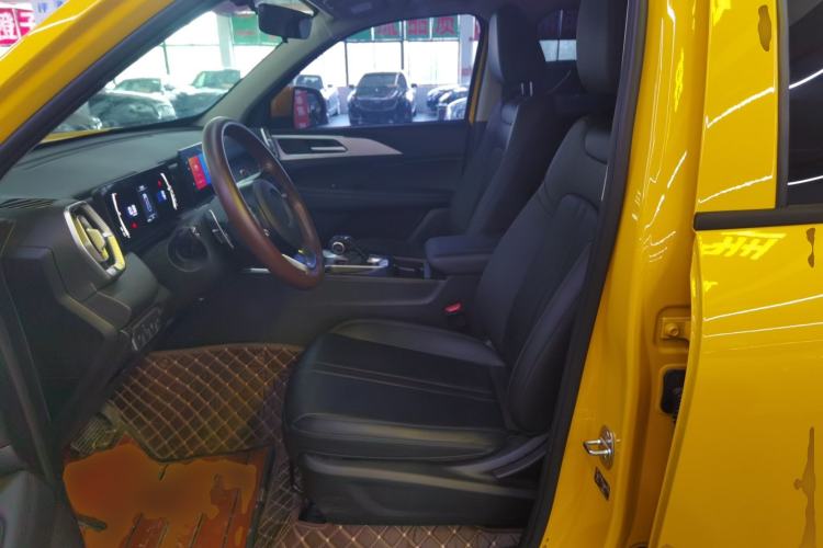 Used Great Wall King Kong Poer 2024 2.0T Automatic 8AT Diesel Two-Wheel-Drive Elite Flatbed Left Front Seat
