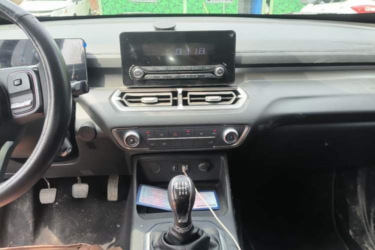 Used Great Wall King Kong Poer 2026 Model 2.0T Manual Diesel Two-Wheel-Drive Entrepreneurial Flat Box Audio And AC Panel
