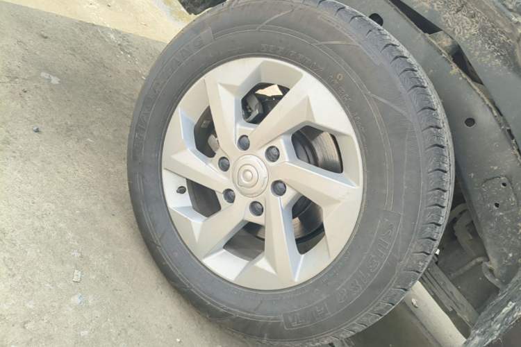 Used Great Wall King Kong Poer 2026 Model 2.0T Manual Diesel Two-Wheel-Drive Entrepreneurial Flat Box Exterior 5