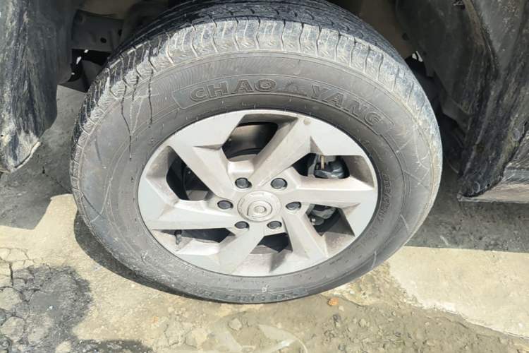 Used Great Wall King Kong Poer 2026 Model 2.0T Manual Diesel Two-Wheel-Drive Entrepreneurial Flat Box Left Front Wheel Hub