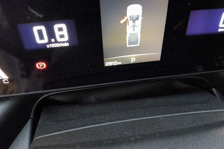 Used Great Wall King Kong Poer 2026 Model 2.0T Automatic 8AT Gasoline Two-Wheel-Drive Elite Standard Box Odometer Close Up