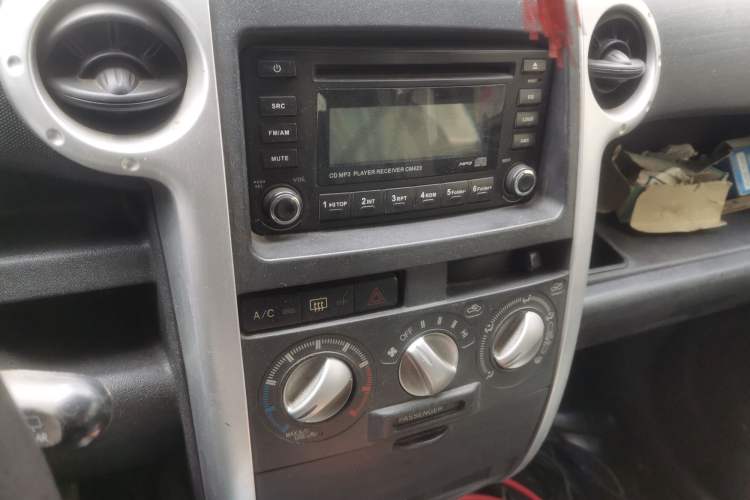 Used Great Wall M2 2010 1.5L Manual Luxury Edition Audio And AC Panel