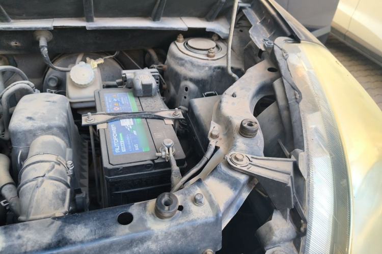 Used Great Wall M2 2010 1.5L Manual Luxury Edition Engine Bay Left