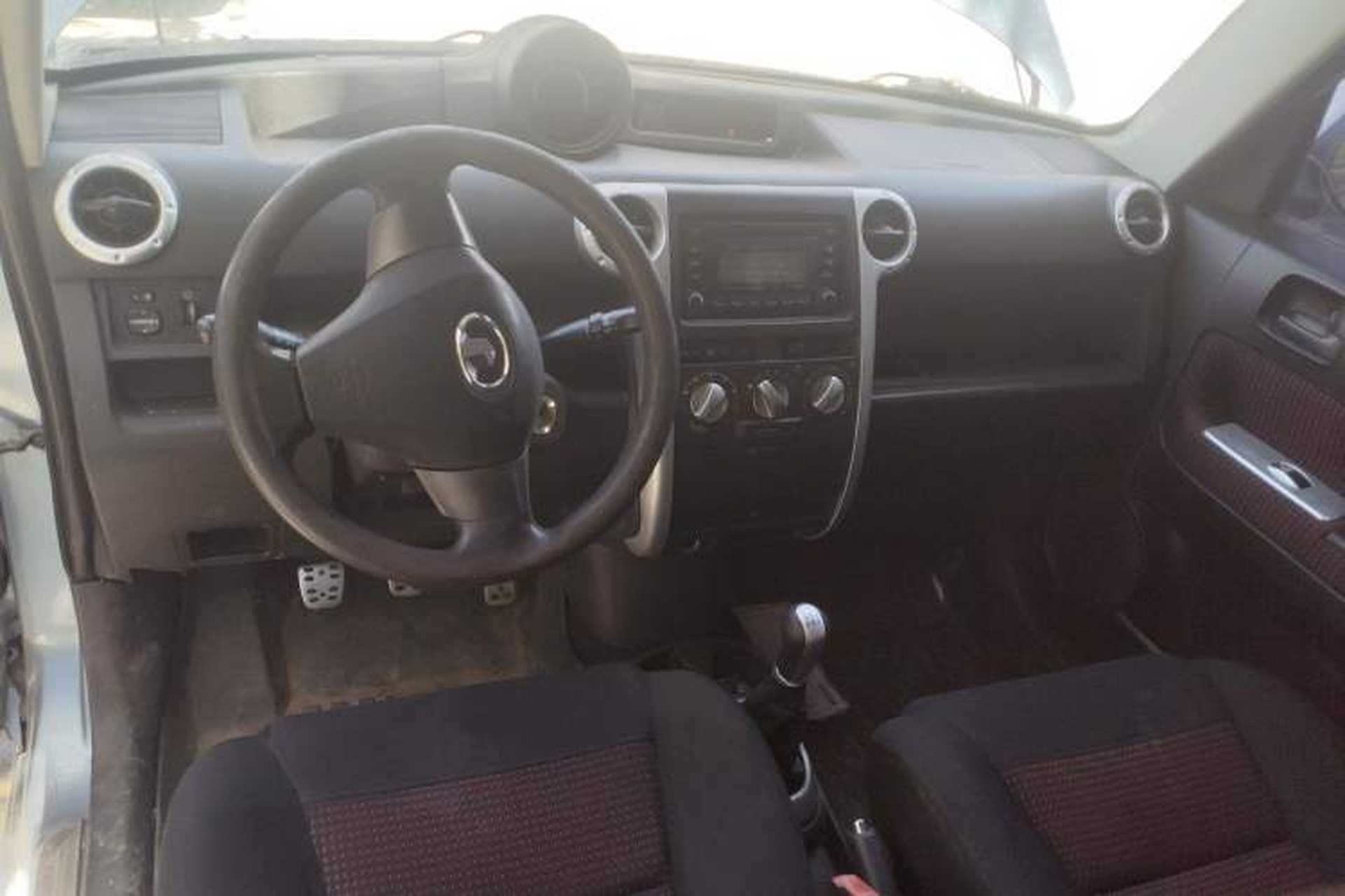 Used Great Wall M2 2010 1.5L Manual Luxury Edition Center Console