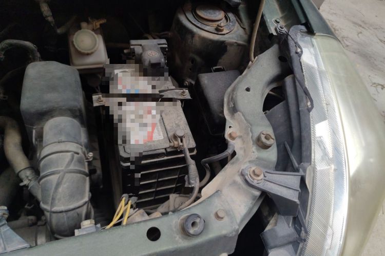 Used Great Wall M2 2010 1.5L Manual Luxury Edition Engine Bay Left