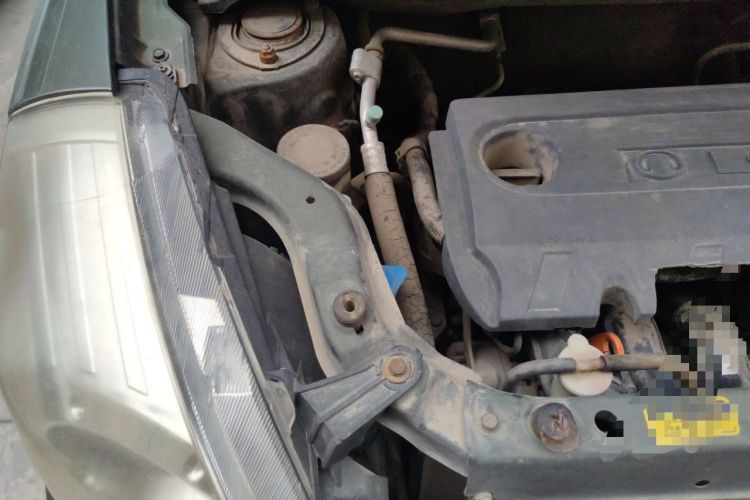 Used Great Wall M2 2010 1.5L Manual Luxury Edition Engine Bay Right
