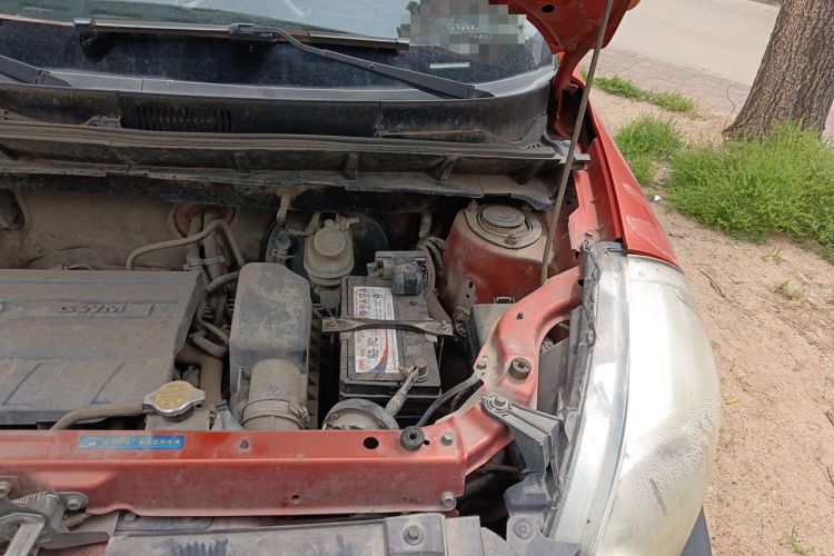 Used Great Wall M2 2010 1.5L CVT with Sunroof Engine Bay Left