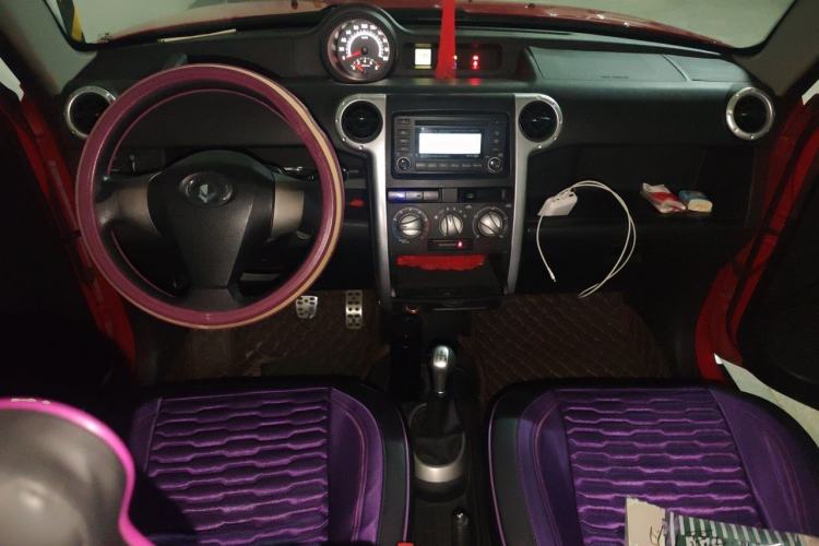Used Great Wall M2 2010 1.5L Manual Luxury Edition Center Console