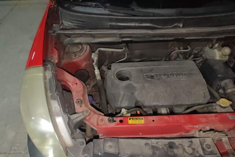 Used Great Wall M2 2010 1.5L Manual Luxury Edition Engine Bay Right