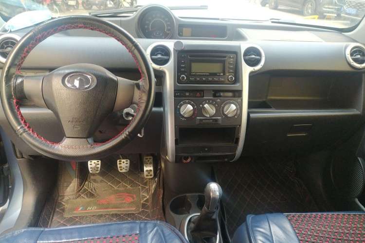 Used Great Wall M2 2010 1.5L Manual Luxury Edition Center Console