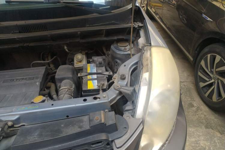 Used Great Wall M2 2010 1.5L Manual Luxury Edition Engine Bay Left